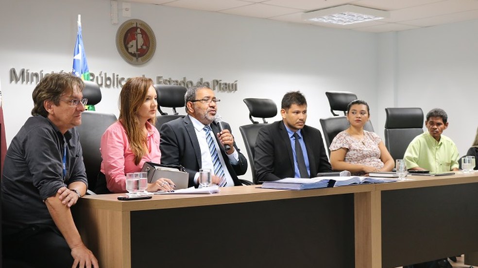 MP realiza audiência para apurar irregularidades em condomínio