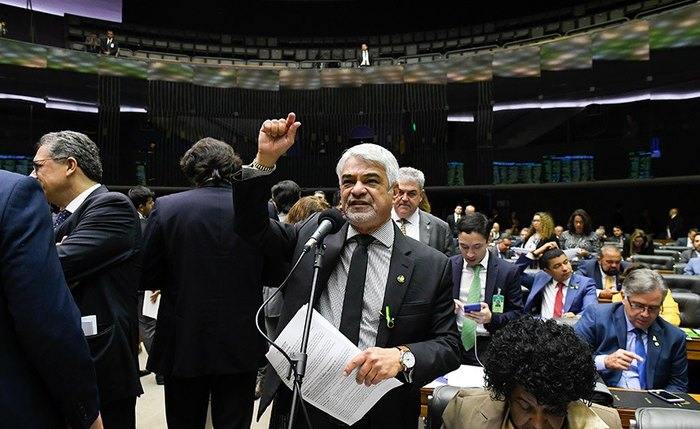 O senador Humberto Costa foi um dos parlamentares que defenderam a derrubada do veto