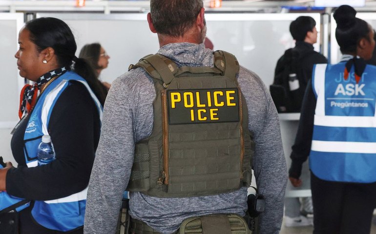 EUA pedem saída de “funcionário brasileiro” por manipular imigração