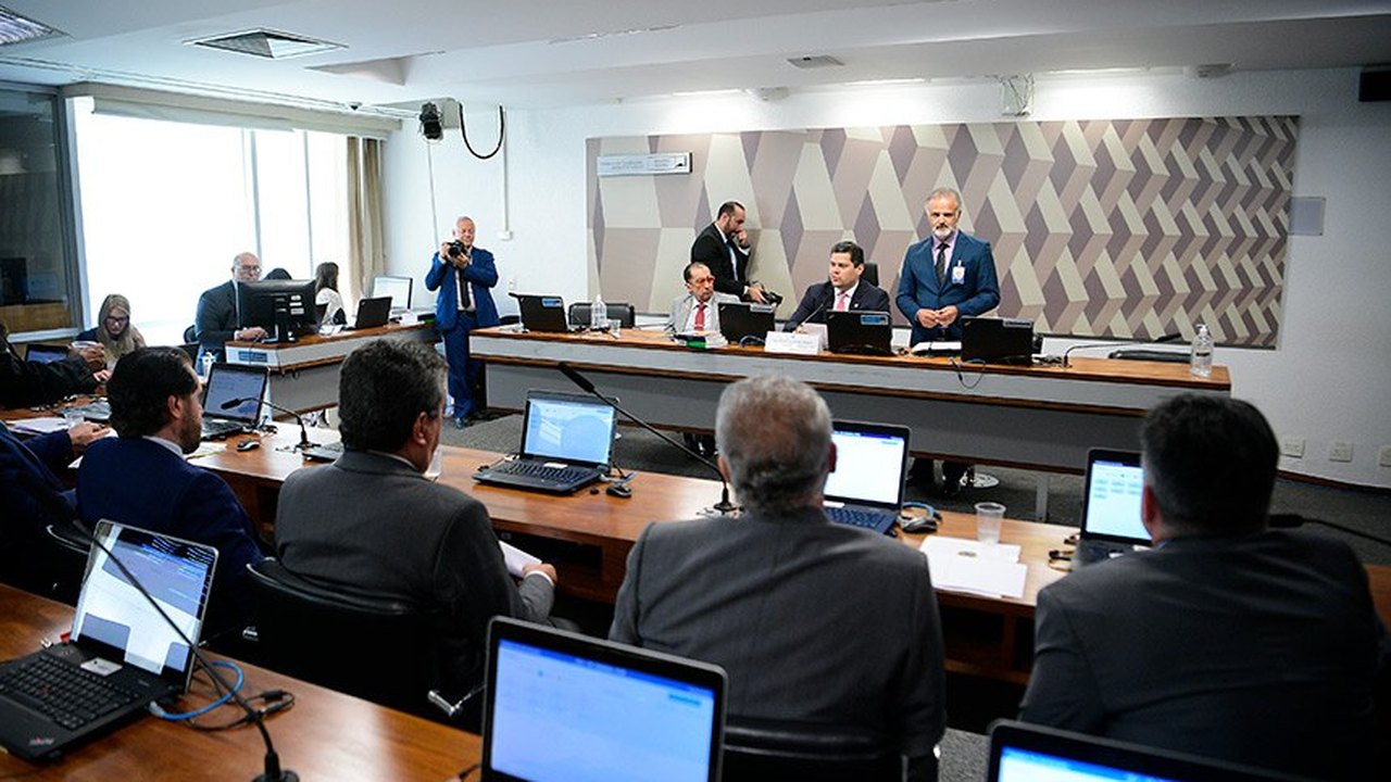 CCJ aprova Dia Nacional de Luta dos Trabalhadores e Trabalhadoras da Cultura
