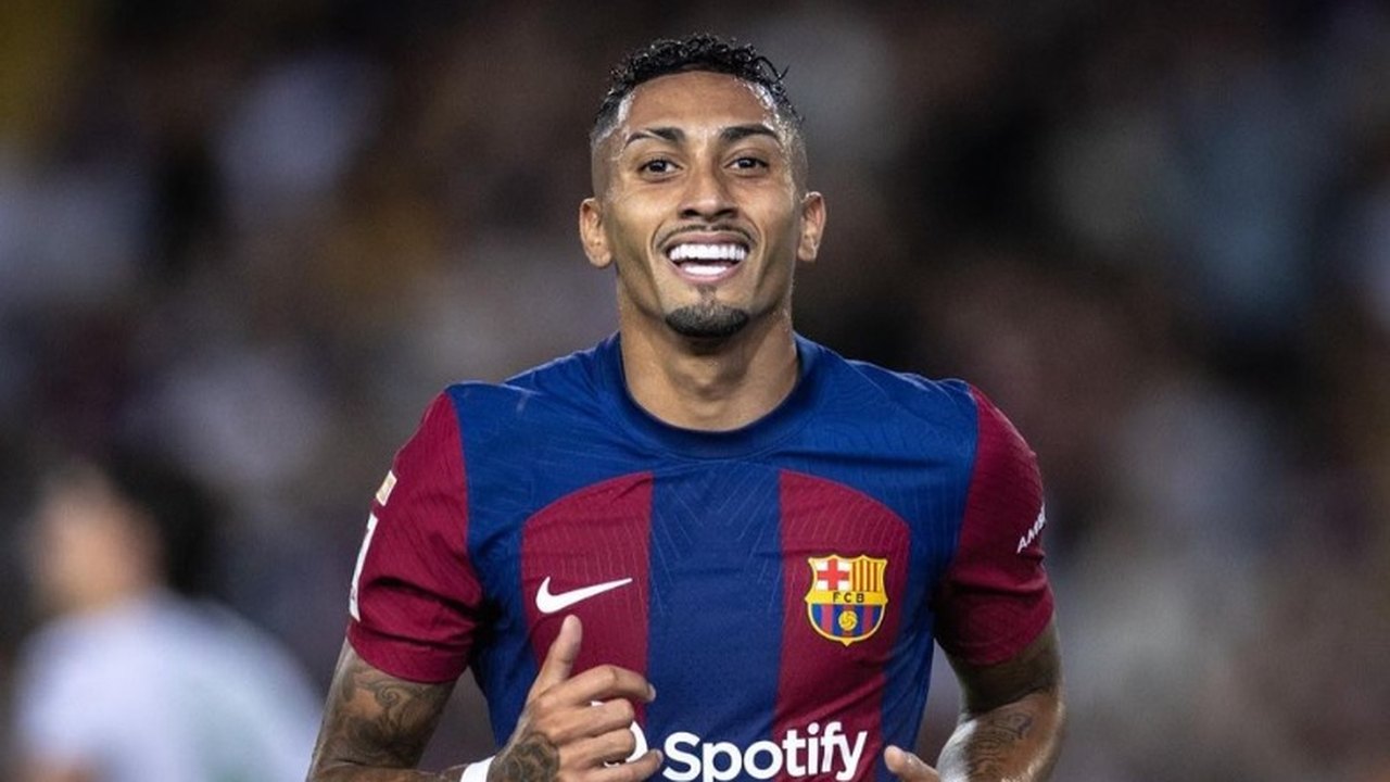 Barcelona confirma lesão e Raphinha será desfalque em clássico na final da Supercopa
