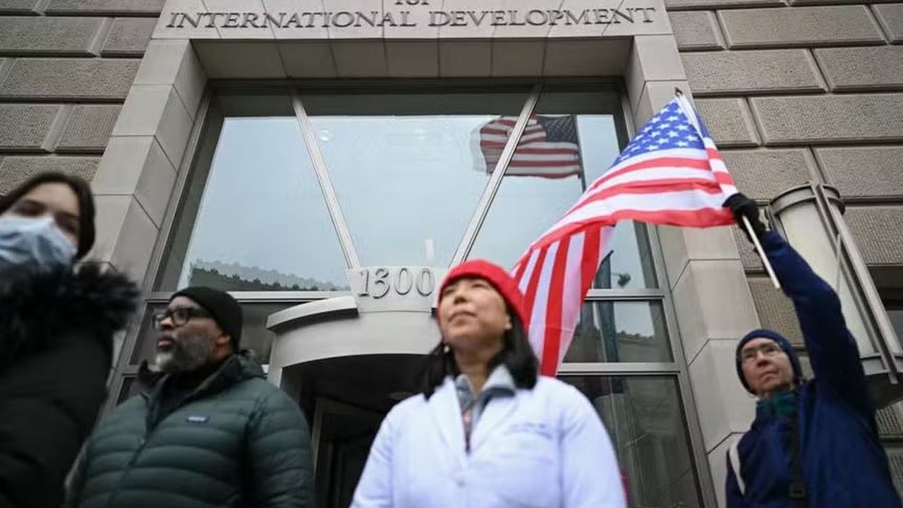 Nos EUA, servidores entram com ação na Justiça para impedir fechamento da USAID