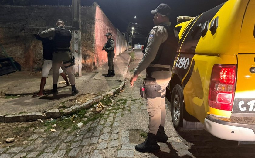 Policiamento do Agreste apreende 23 quilos de drogas e 21 armas em agosto