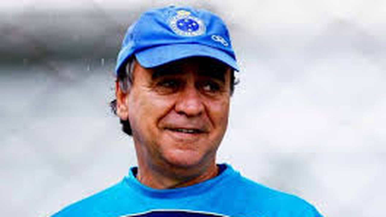 Marcelo Oliveira repete escalação do Cruzeiro em treino
