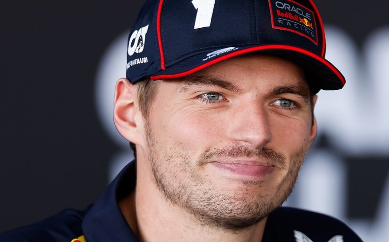 Verstappen visita autódromo de Brasília ao lado de Nelson Piquet e elogia novo traçado