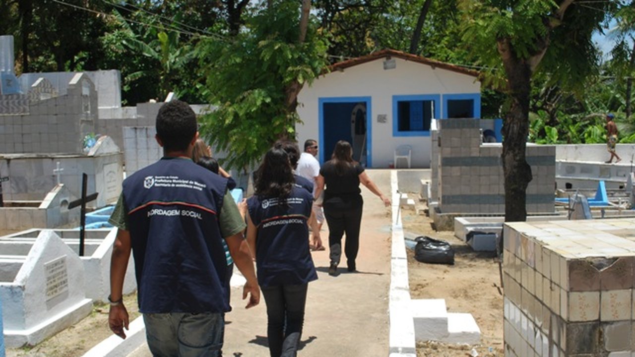 Semas combate trabalho infantil em cemitérios de Maceió