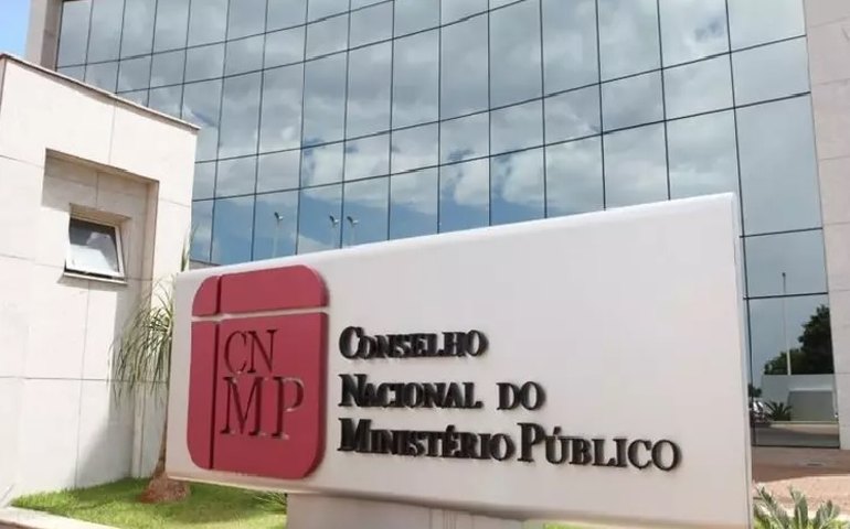 Aprovado em 1 minuto, novo penduricalho do MPF excede norma