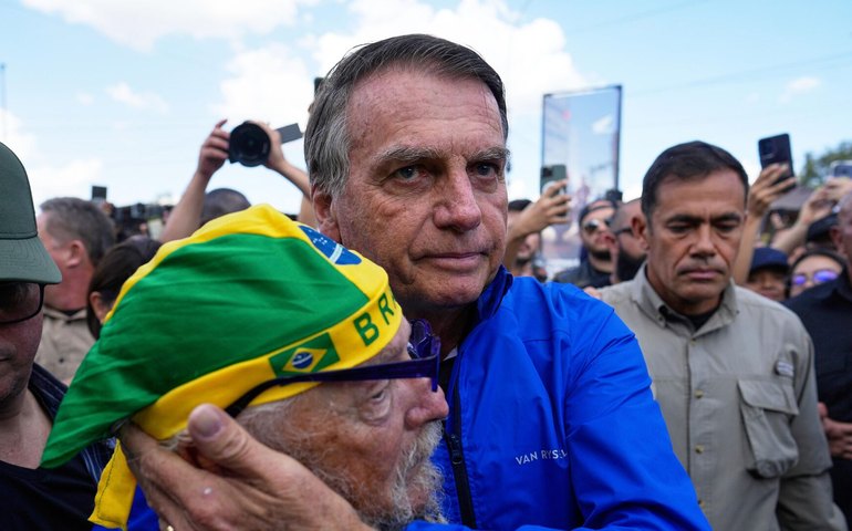 Datafolha: 61% não votariam em candidato que prometesse livrar Jair Bolsonaro