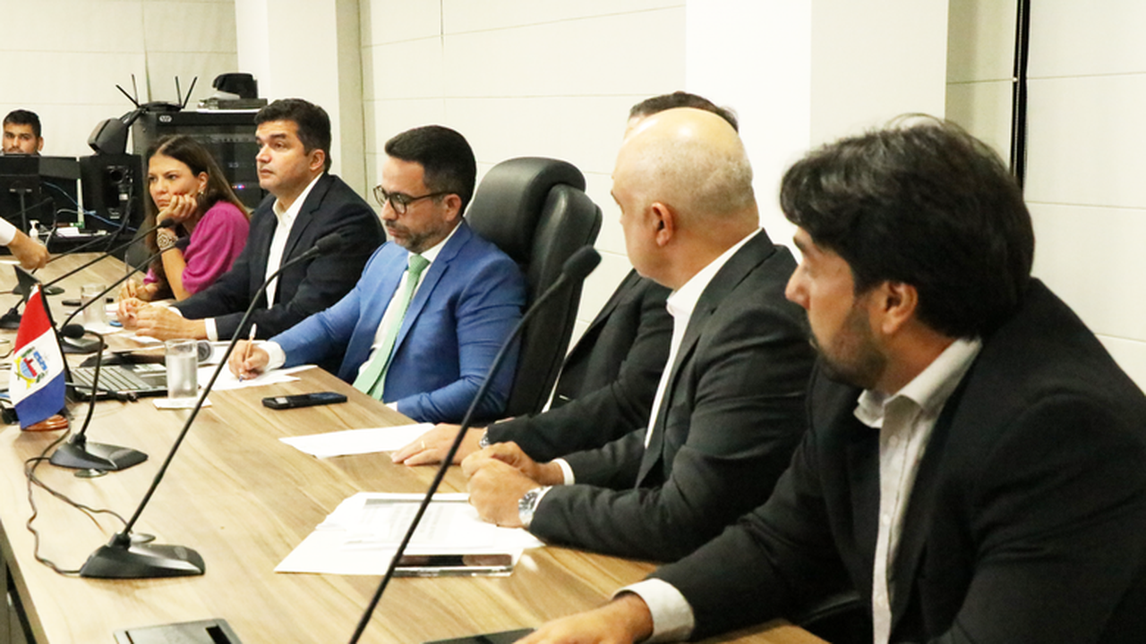 Seinfra apresenta ao governador plano de obras para os primeiros 100 dias de governo