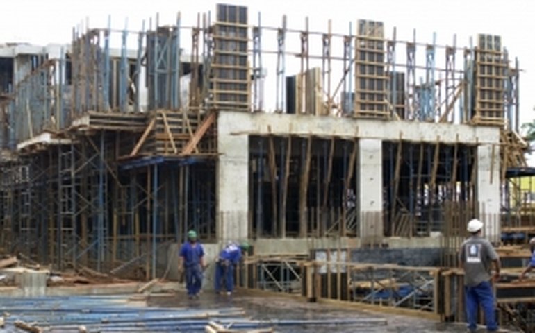 Mão de obra mais cara influencia variação do custo da construção civil