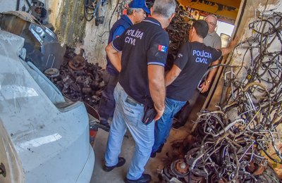 Operação “Peça Certa 2”: peças e moto são apreendidas