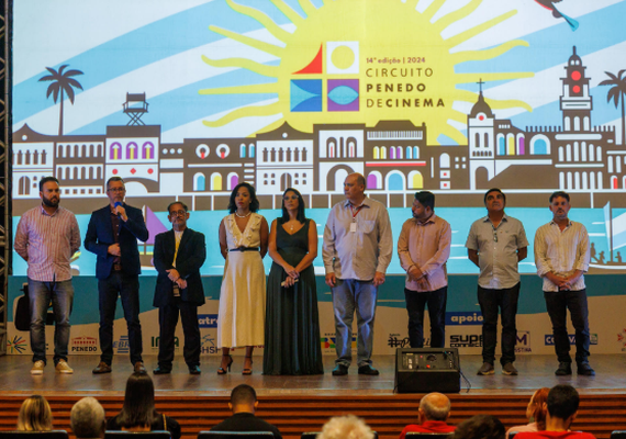 Emoção, música e valorização à cultura e ao cinema marcam abertura do Circuito Penedo