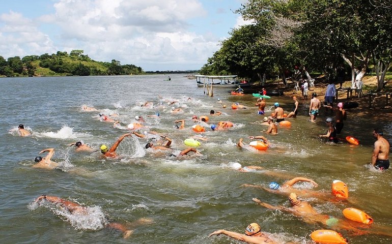 Penedo realiza duas etapas de campeonatos alagoanos de natação