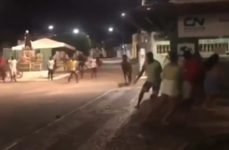 Festa termina com cavalo apedrejado em Brejo Grande; VÍDEO