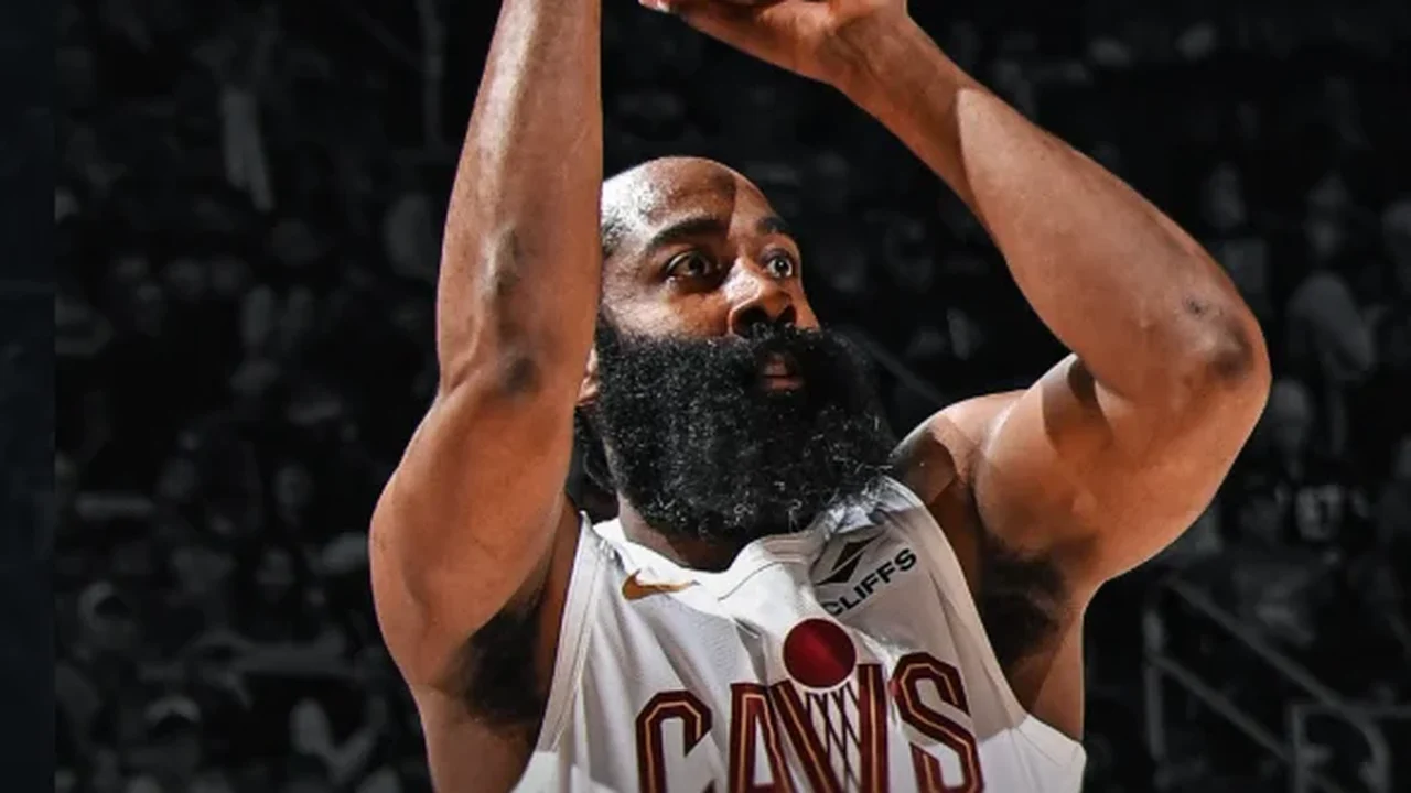 James Harden é preso nos EUA por porte ilegal de arma, diz site