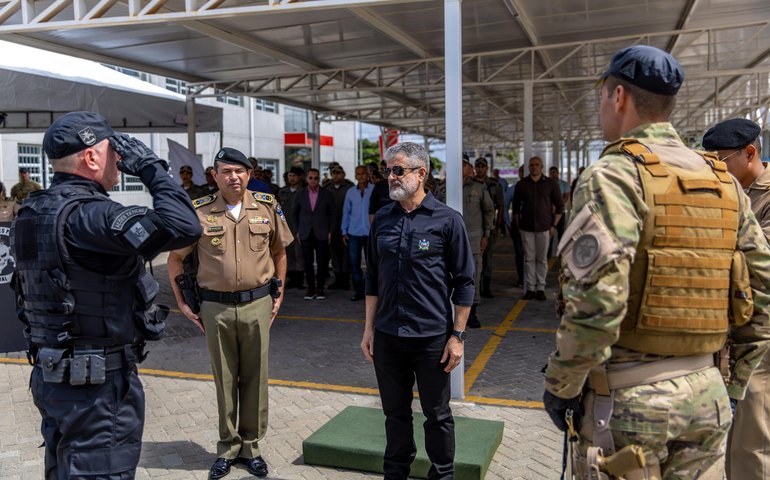 Batalhão de Operações Policiais Especiais da PM  realiza solenidade de passagem de comando