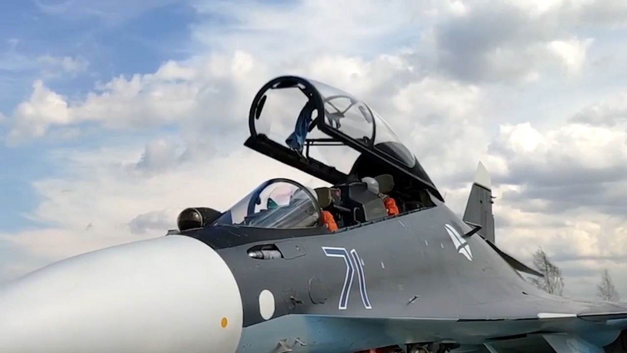 Caças multifuncionais russos Su-30SM2 recebem carga de combate aumentada, relata Rostec