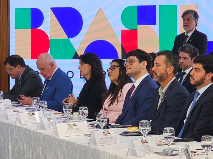 Governo de Alagoas discute pauta exportadora com o presidente em exercício Geraldo Alckmin