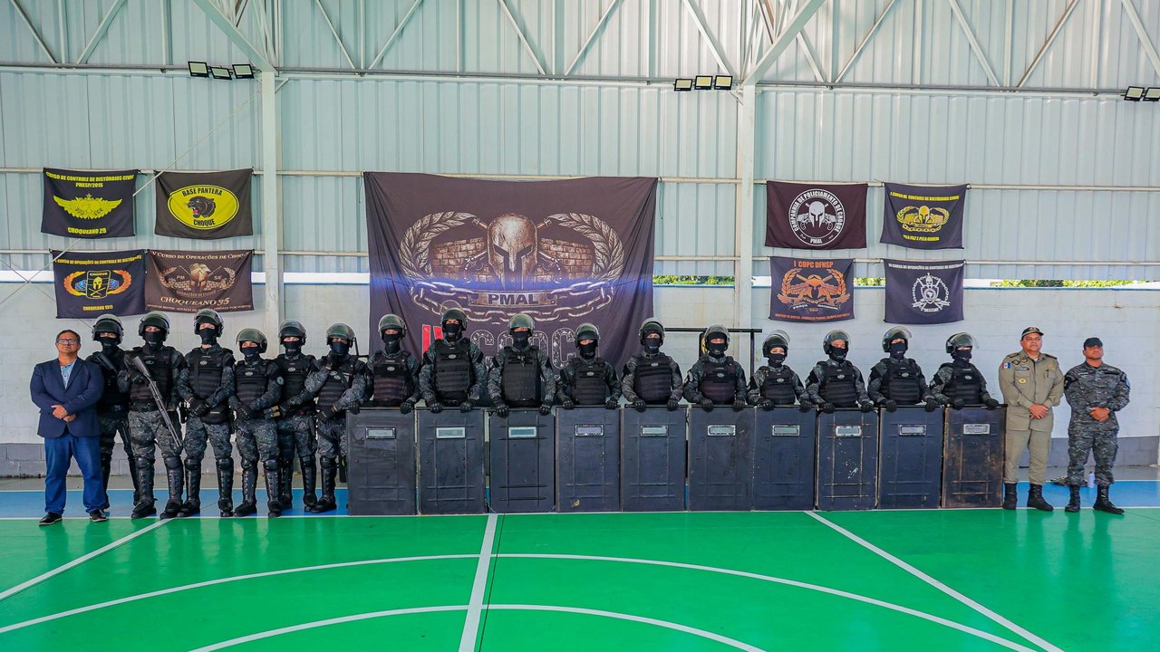 Polícia Militar forma 16 novos integrantes no Curso de Controle de Distúrbios Civis