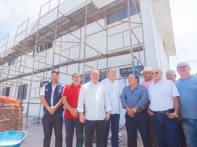 Prefeito Luciano recebe governador Ronaldo Lessa e visita obras em Arapiraca