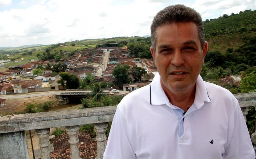 Prefeito Neno Freitas anuncia revitalização de mirante em Branquinha