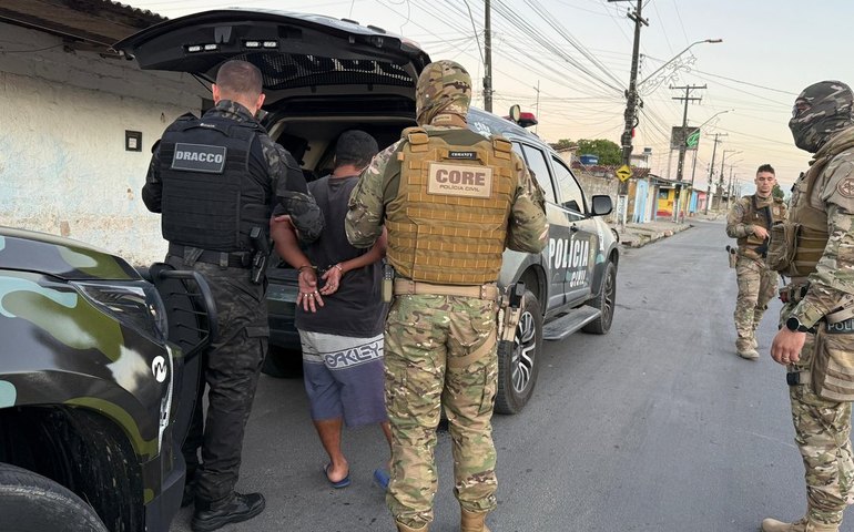 Mais de 20 pessoas são presas em operação contra organização criminosa