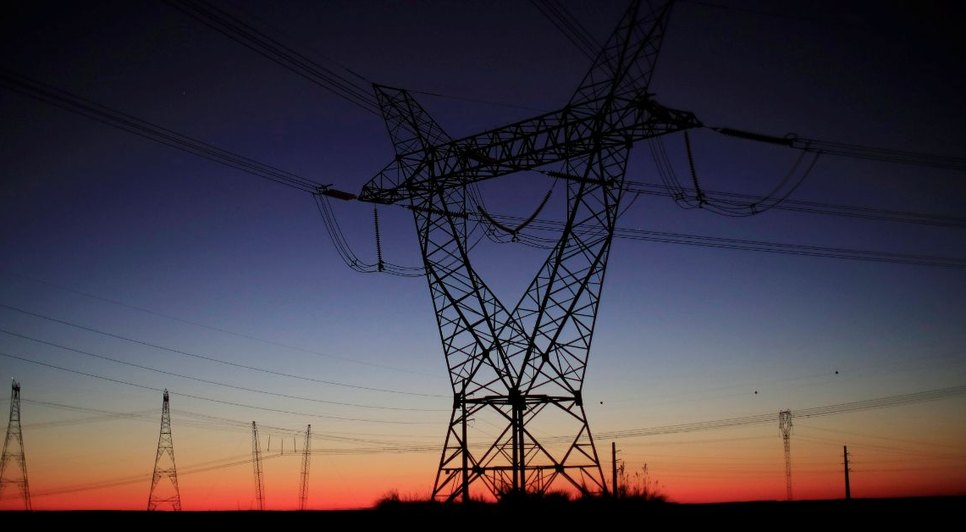 Apagão deixa cidades sem energia elétrica e sinal