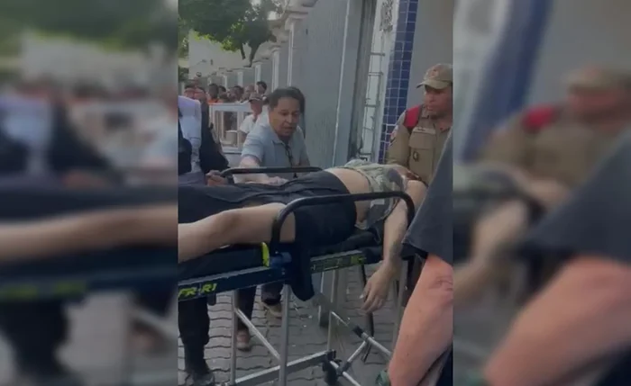 Imagens feitas por estudantes mostram o desespero: gritos, choros, telefones nas mãos