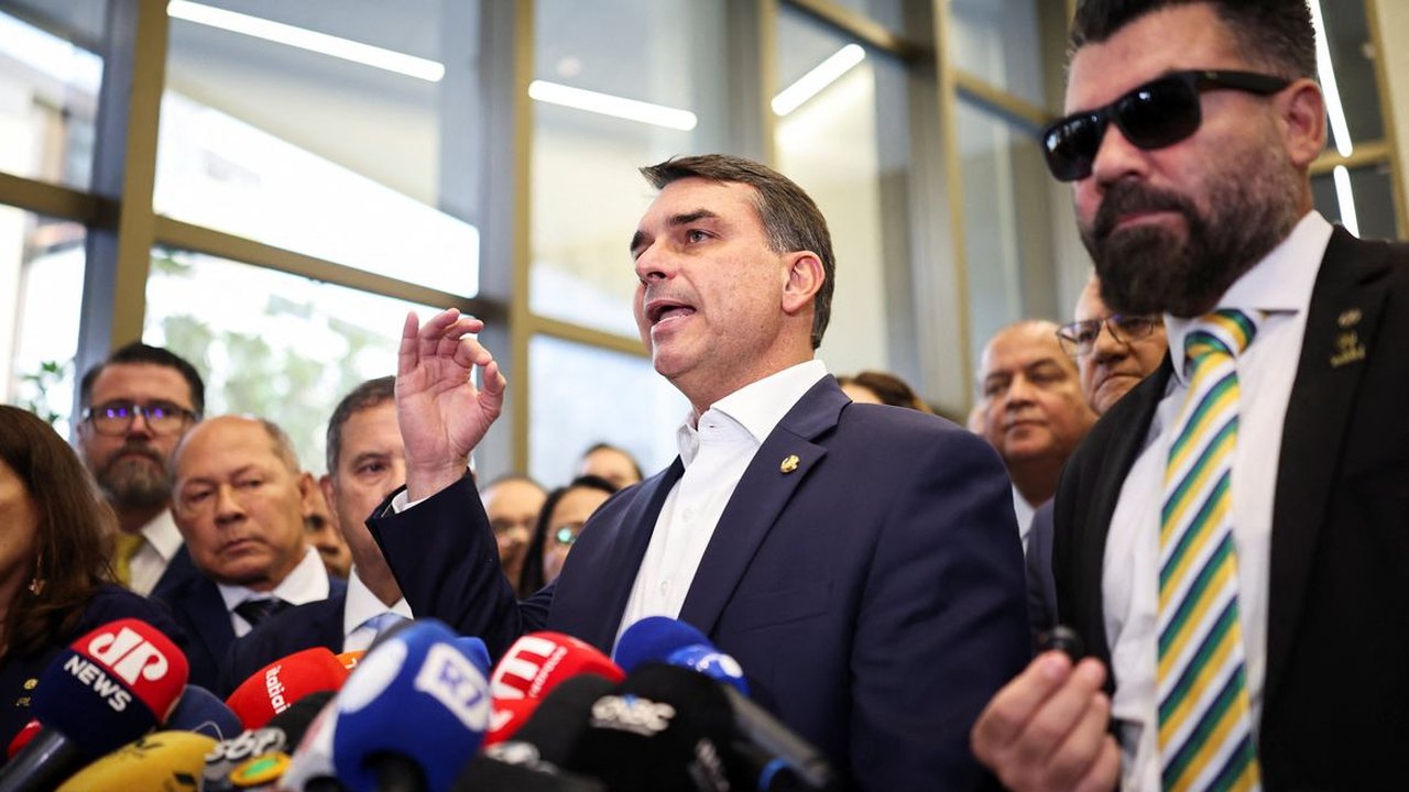 Flávio confirma encontro com Vorcaro após banqueiro ter sido preso