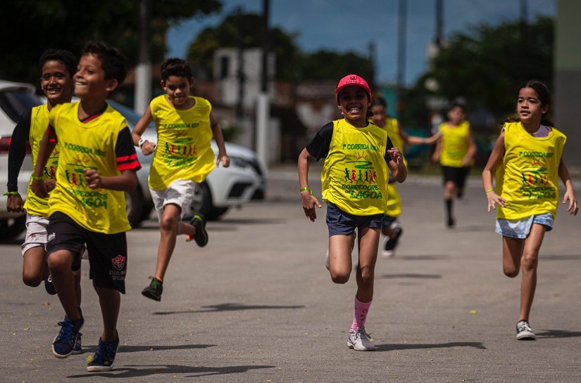 Corrida infantil levar esporte e lazer a crianças na orla lagunar