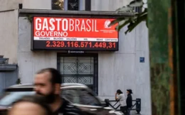 Gasto Brasil ultrapassa R$ 2,3 trilhões nos cinco primeiros meses de 2026