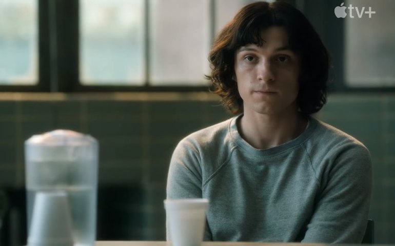 Tom Holland nega que pausa na carreira foi motivada por críticas negativas a 'Entre Estranhos'