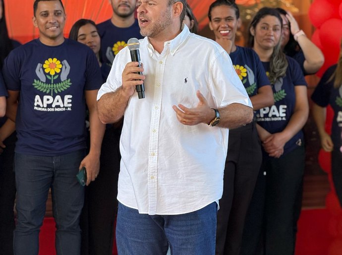 Léo Loureiro se reúne com vereadores do interior de Alagoas e mães da APAE para discutir avanços na causa da pessoa com deficiência