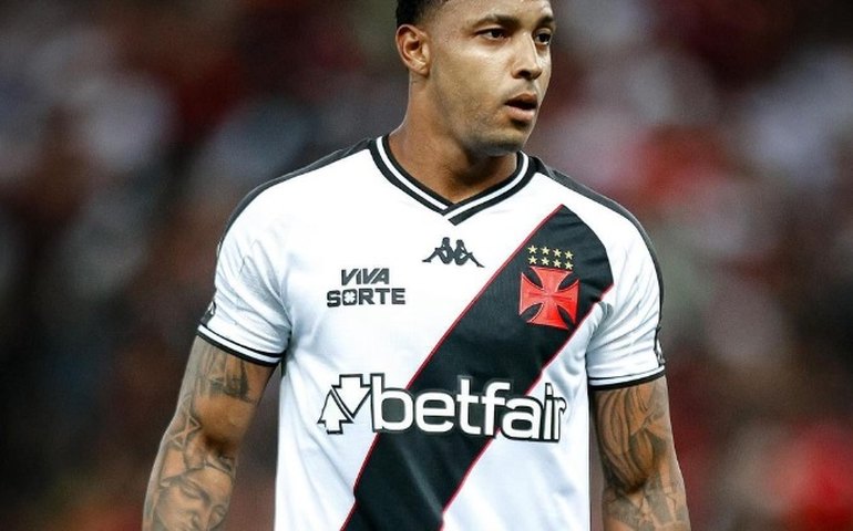David rompe ligamento cruzado antes da semi da Copa do Brasil e desfalca Vasco por até 10 meses