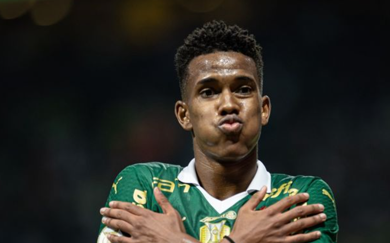 Estêvão vê motivação extra em 'decisão' após Palmeiras ganhar clássico: 'Aumentou a confiança'