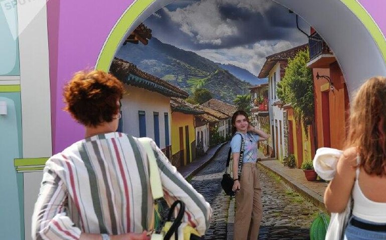 Ocidente propaga russofobia na América Latina, diz analista