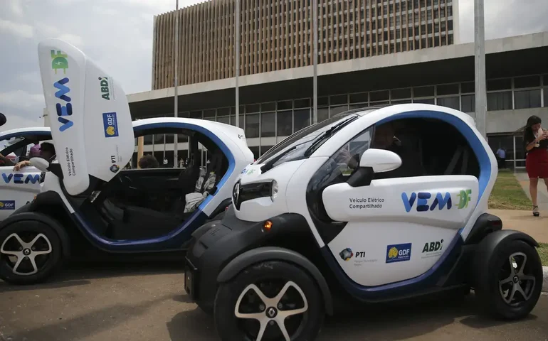 Governo vai retomar imposto de importação de veículos elétricos e produtos químicos 