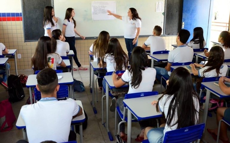 Sessão especial irá debater impactos do Novo Ensino Médio