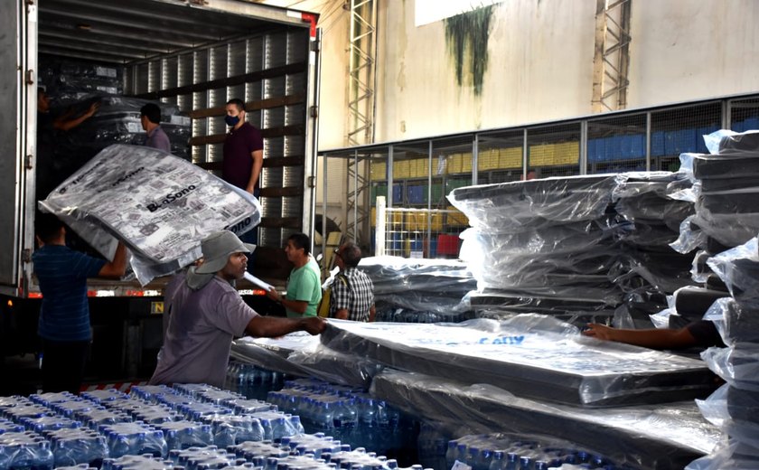 AL: Municípios recebem colchões e água potável para atender às vítimas das fortes chuvas