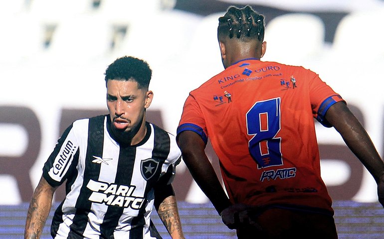 Botofogo ganha no Carioca sem dificuldades, mas fantasmas continuam, após atuação morna