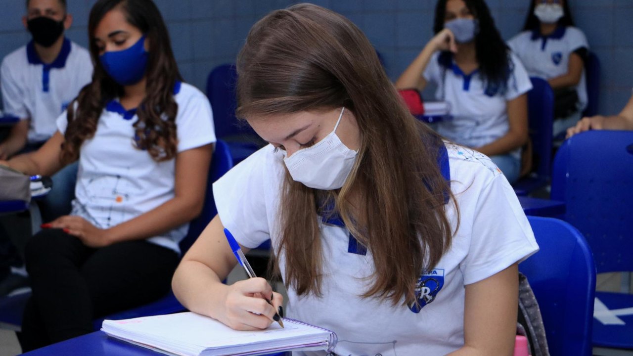 Oito escolas representam Alagoas na semifinal da Olimpíada Brasileira de Língua Portuguesa