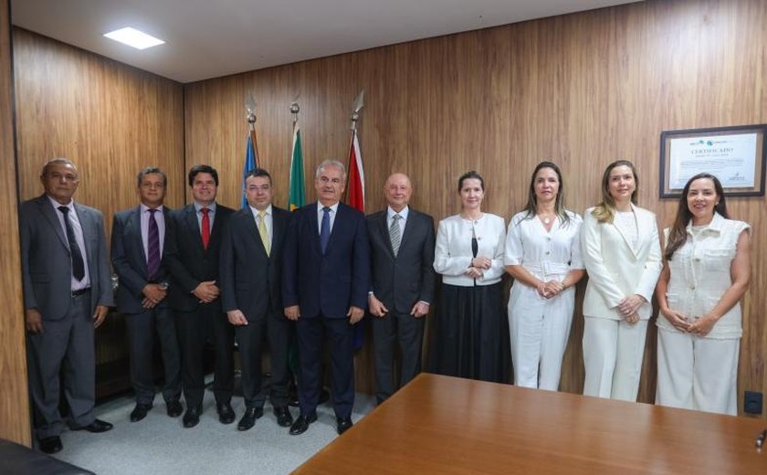 TCE/AL empossa corpo diretivo para o biênio de 2025/2026