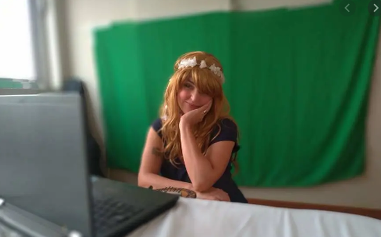 Peça ‘Amores Difíceis’ ganha versão ao vivo em vídeo conferência