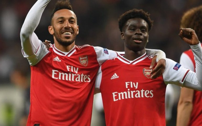 Jogadores e comissão técnica do Arsenal acertam redução salarial de 12,5%