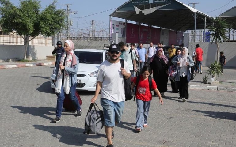 Governo espera retirar brasileiros de Gaza nos próximos dias após acordo entre Israel e Egito