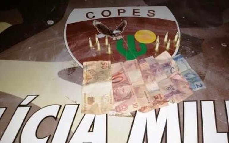 Copes prende dupla acusada de tráfico em Pão de Açúcar