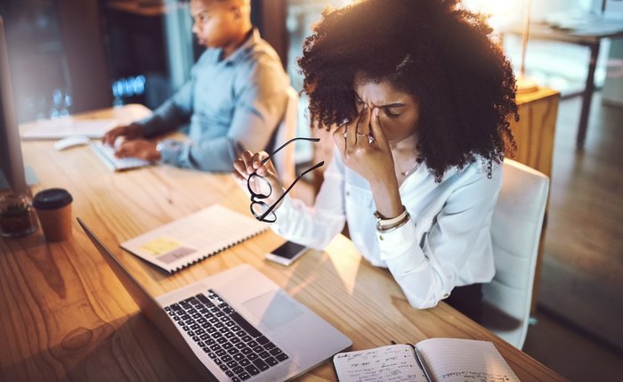 Pressão no trabalho e as responsabilidades familiares podem contribuir para o problema