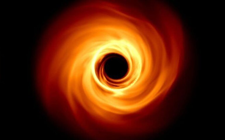 Buraco negro no centro de nossa galáxia gira a uma velocidade improvável, aponta estudo (IMAGEM)