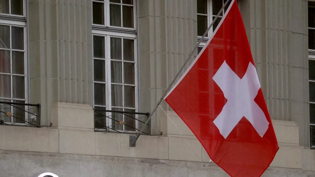 BC suíço forneceu US$ 120 bi em empréstimos no 1º tri, em meio à crise no Credit Suisse