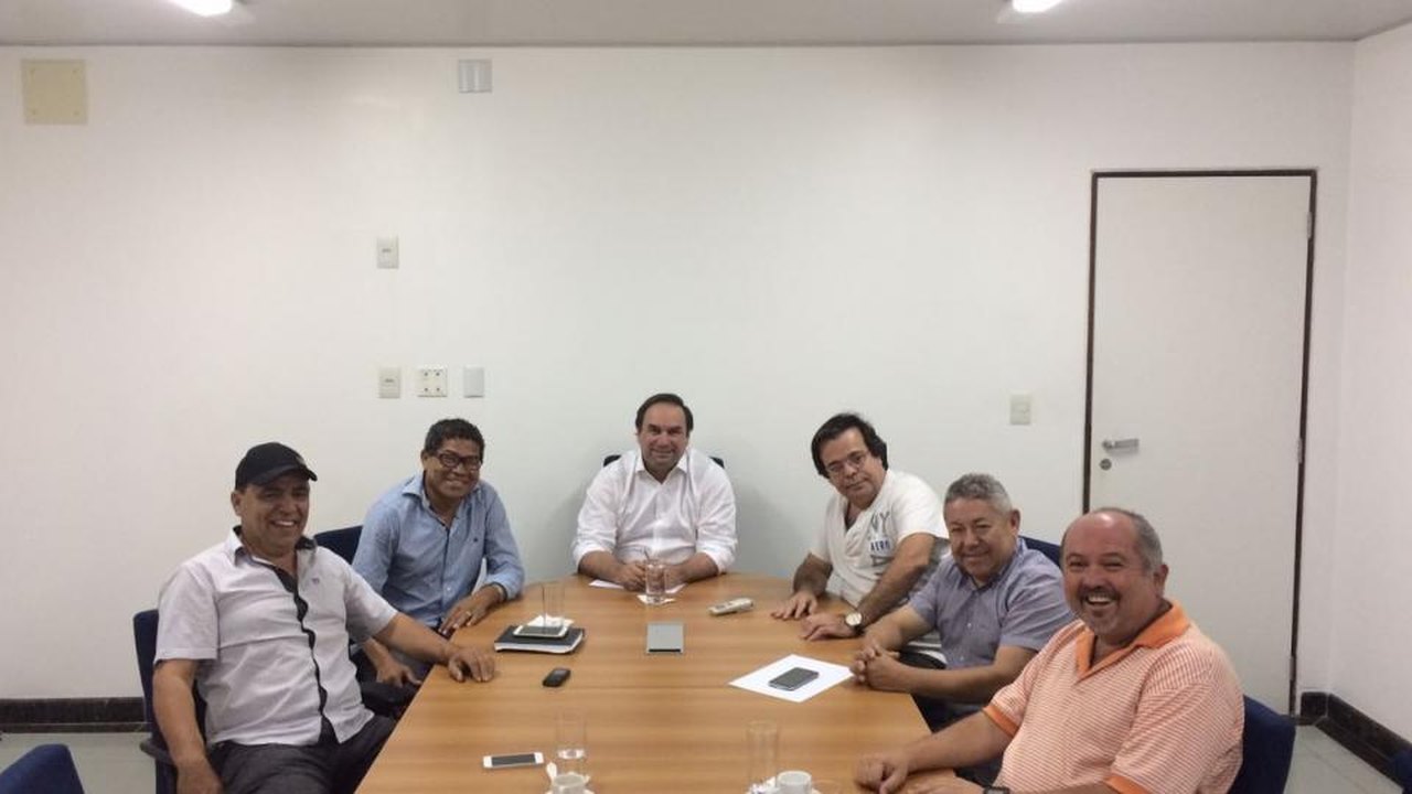 Diretoria alvinegra se reúne com vice-governador em busca de parcerias